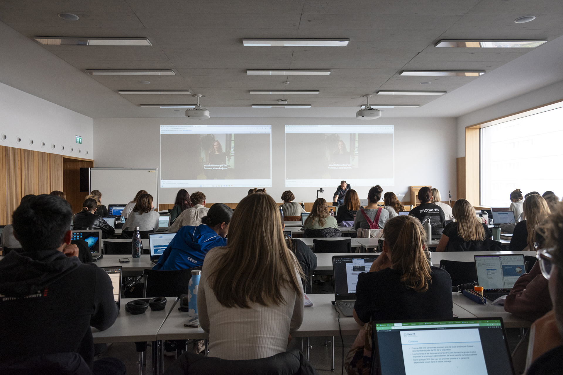 Heds-fr_ra24_rubrique_etudiant-es_c-aurelie-ayer HEdS-FR — Rapport d'activité 2024