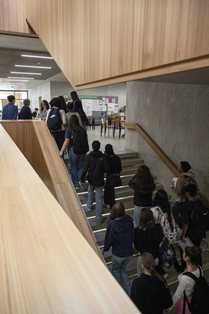 Heds-fr_ra24_visite-co_c-aurelie-ayer_1 HEdS-FR — Rapport d'activité 2024