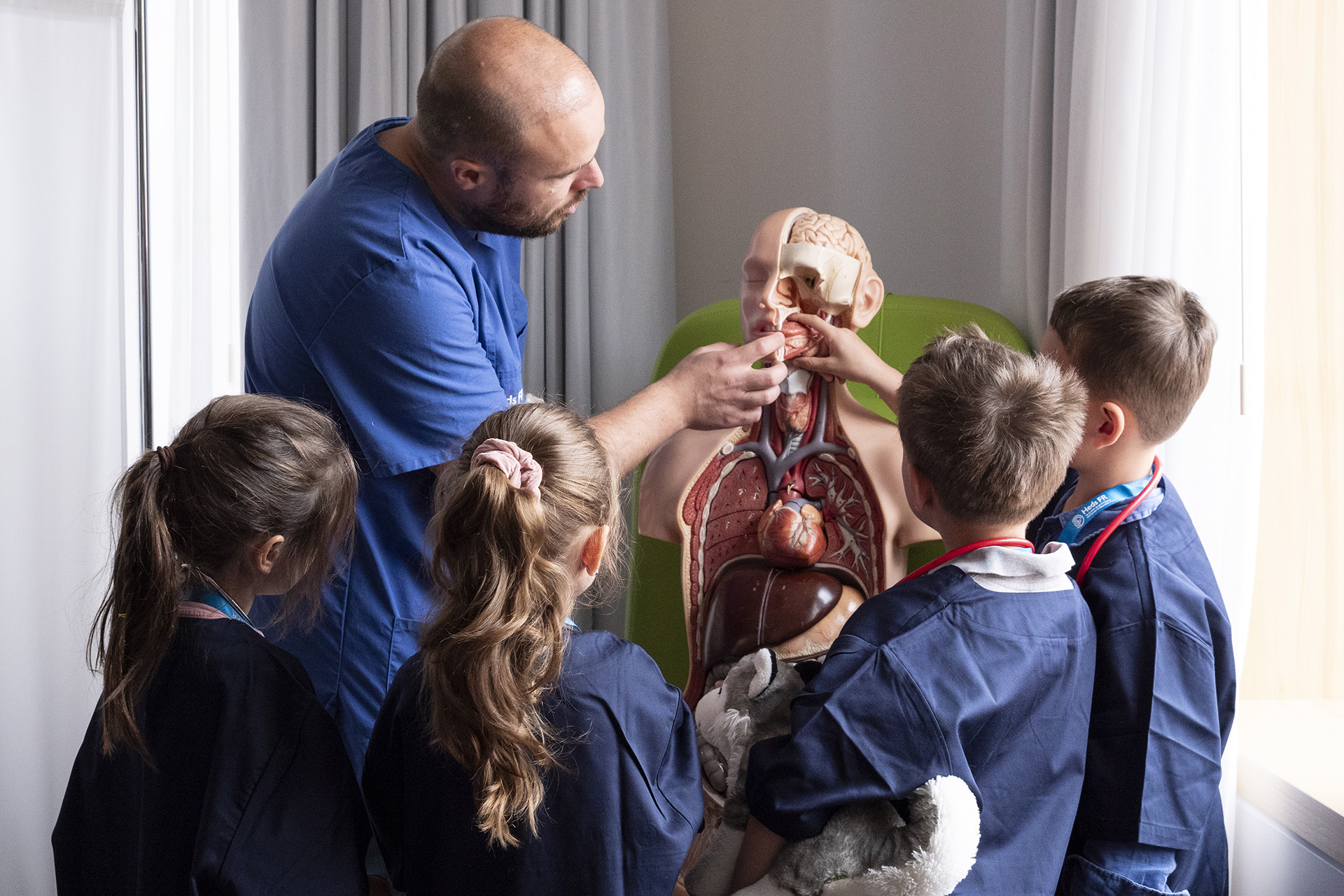 Une visite exceptionnelle d’élèves de 2H